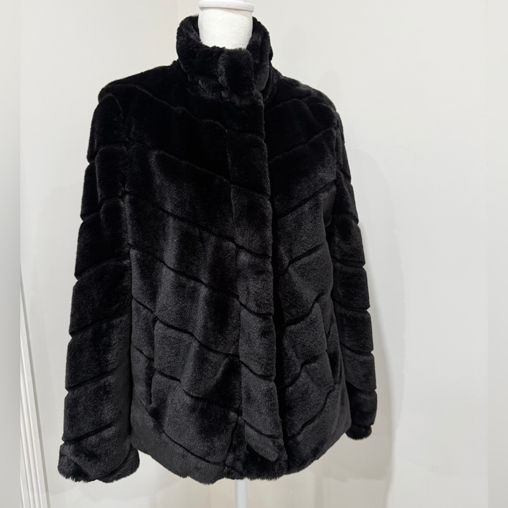 Cavalini Size LP Women Petite Faux Fur Jacket